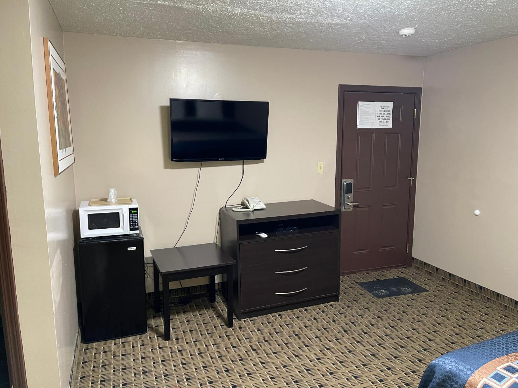 Economy Inn & Suites 阿什塔比拉 外观 照片