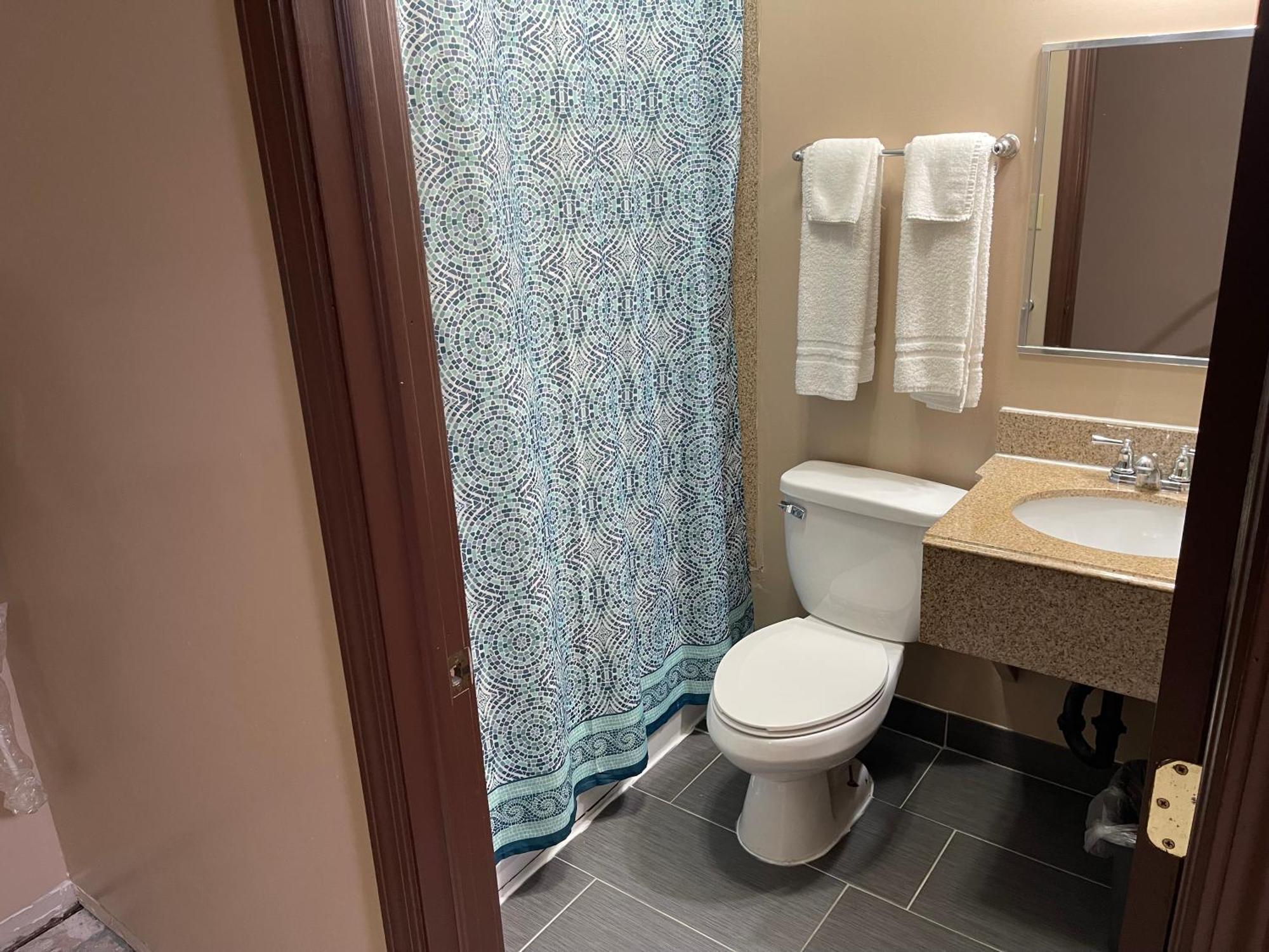 Economy Inn & Suites 阿什塔比拉 外观 照片