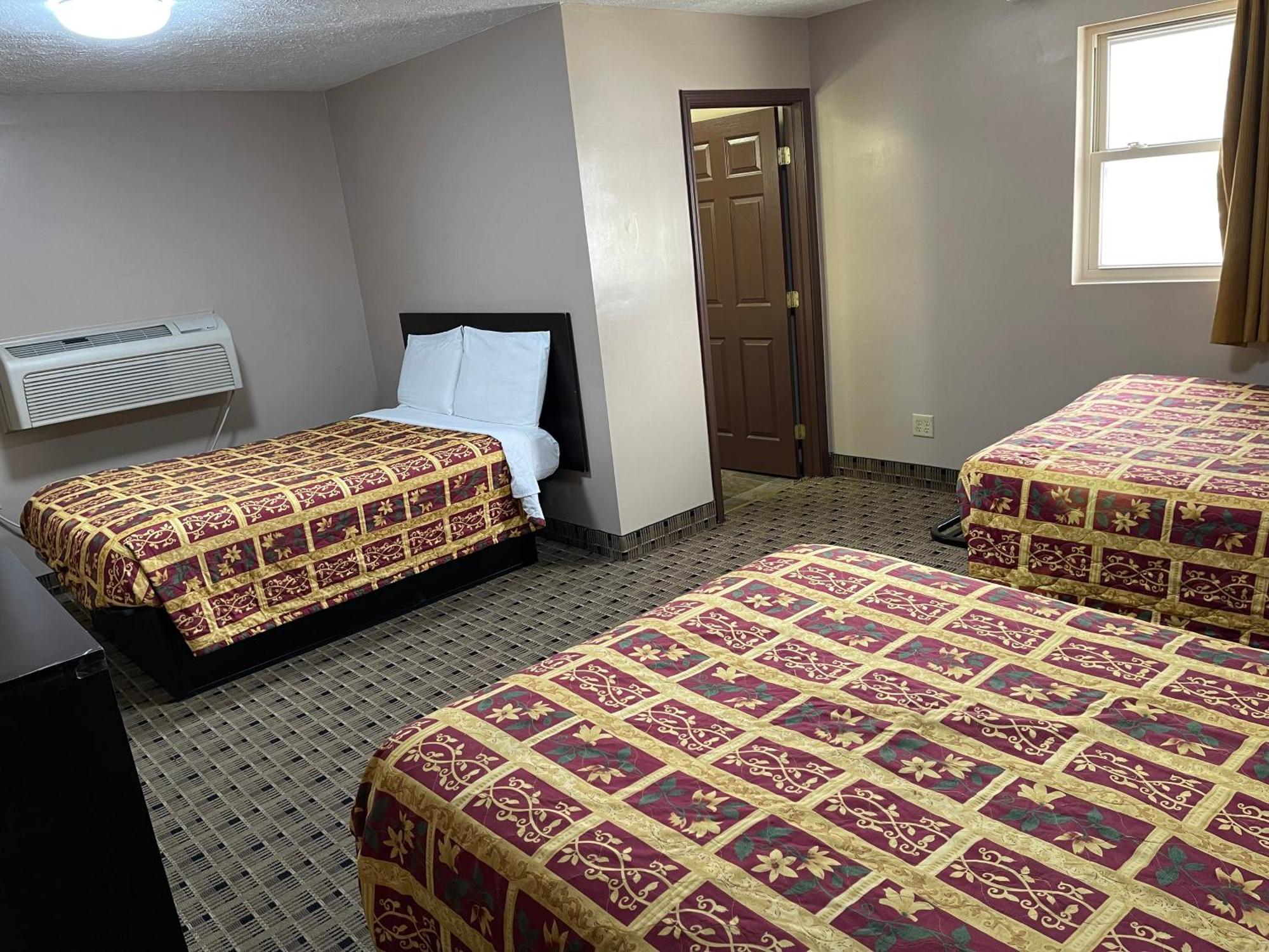 Economy Inn & Suites 阿什塔比拉 外观 照片
