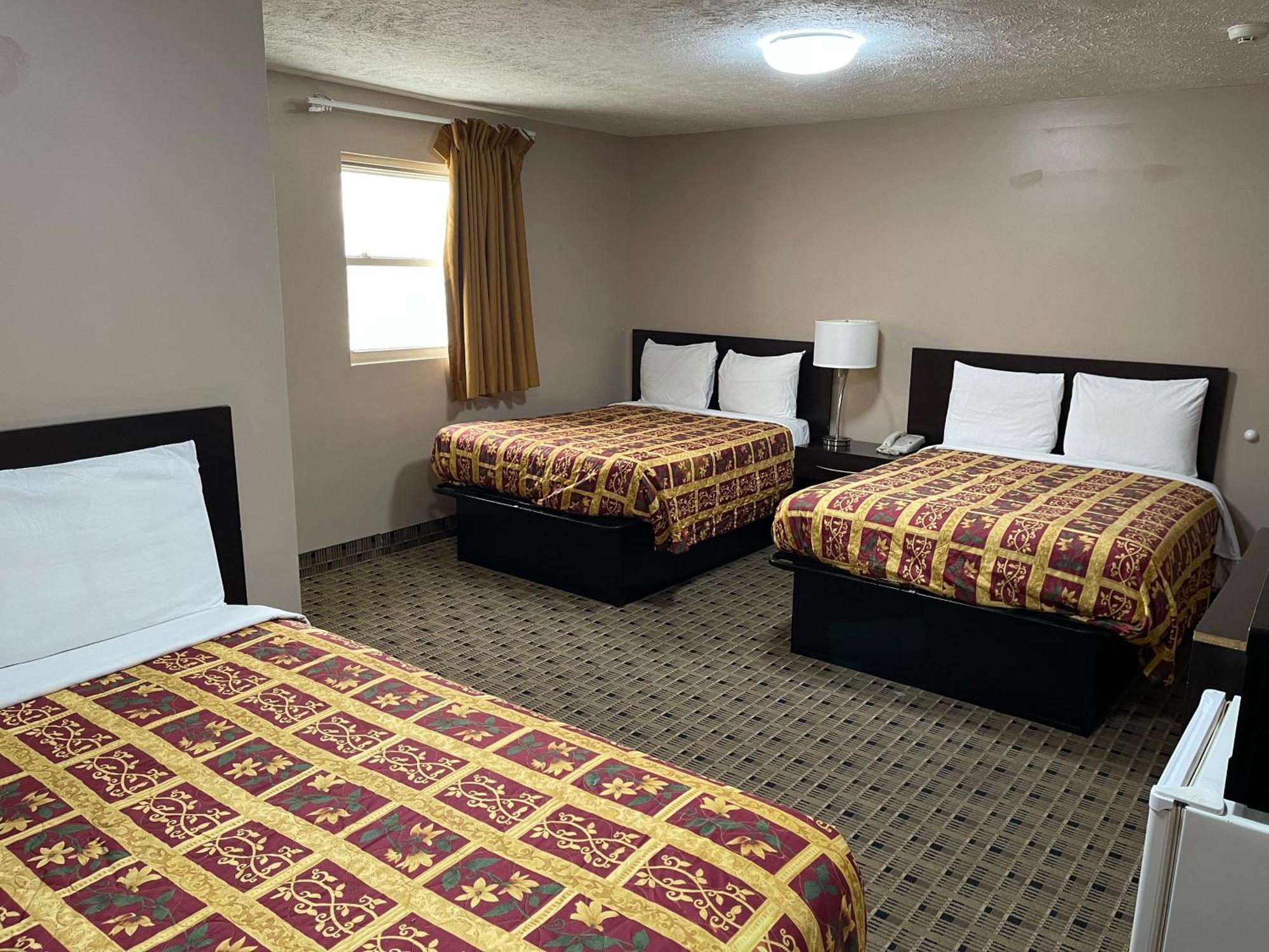 Economy Inn & Suites 阿什塔比拉 外观 照片
