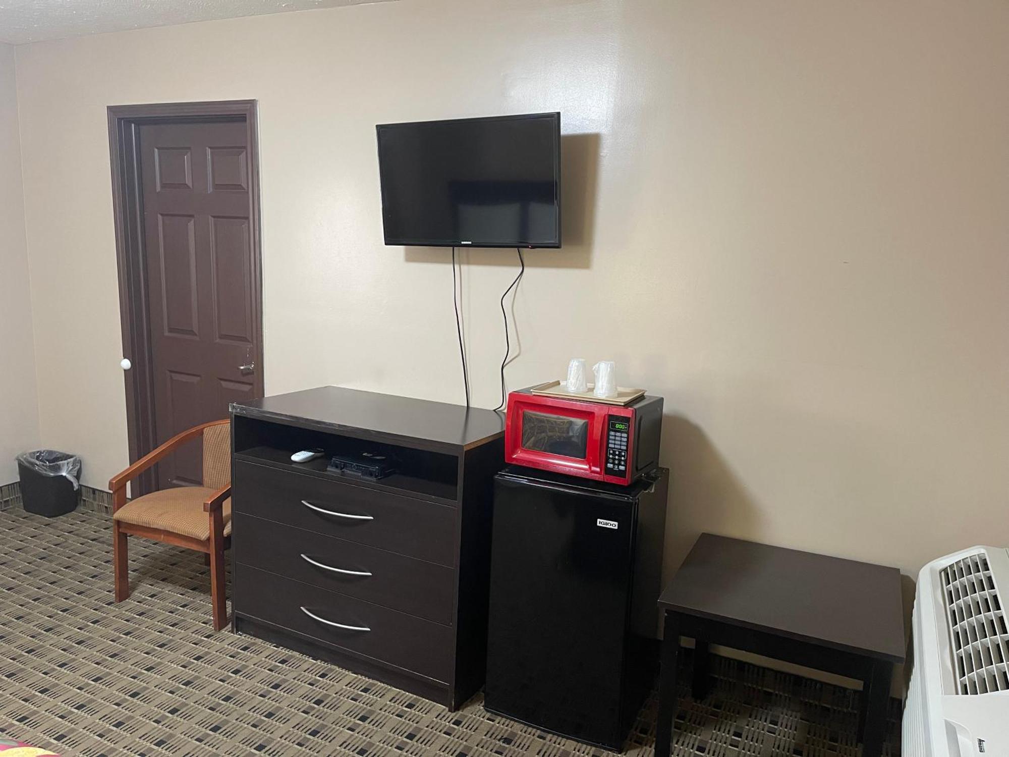 Economy Inn & Suites 阿什塔比拉 外观 照片