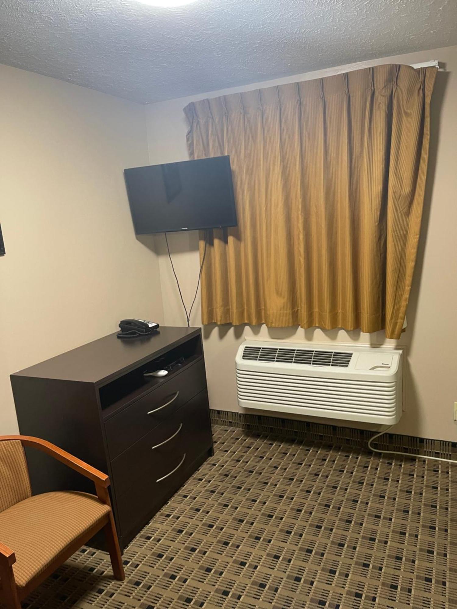 Economy Inn & Suites 阿什塔比拉 外观 照片