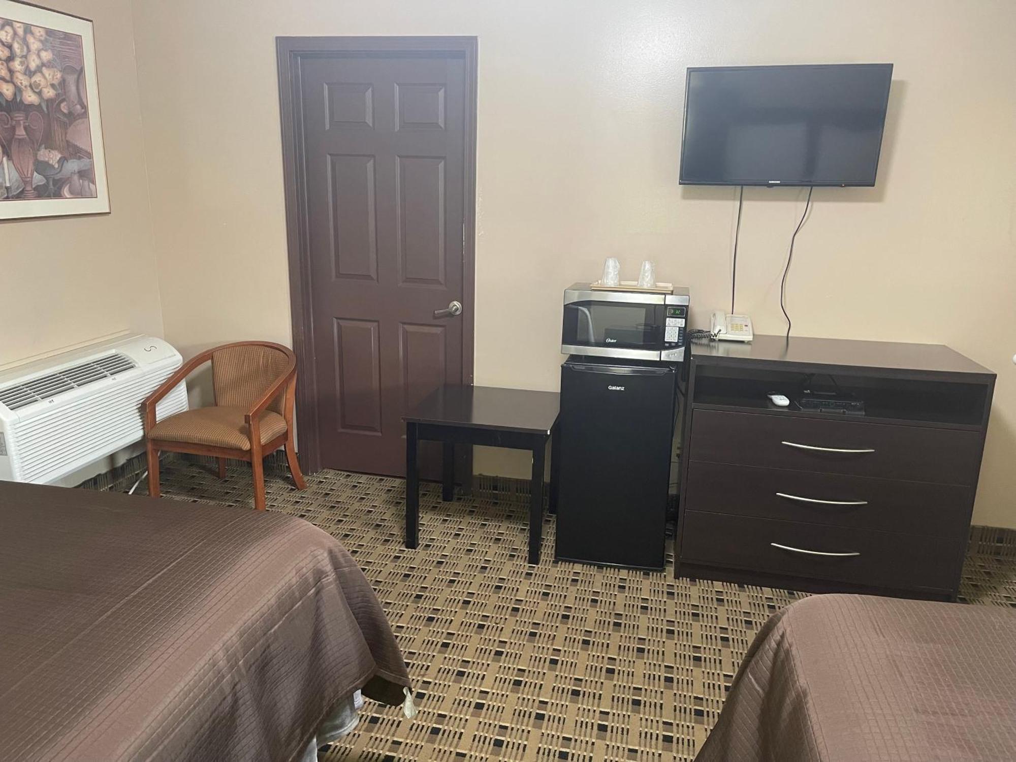 Economy Inn & Suites 阿什塔比拉 外观 照片